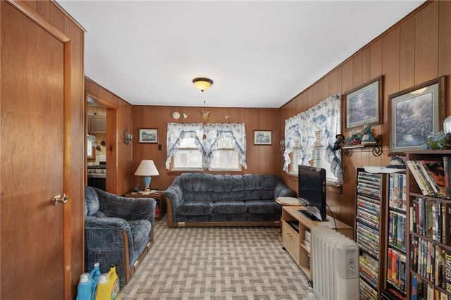 882 Shawnee Road, Kansas City, KS 66103