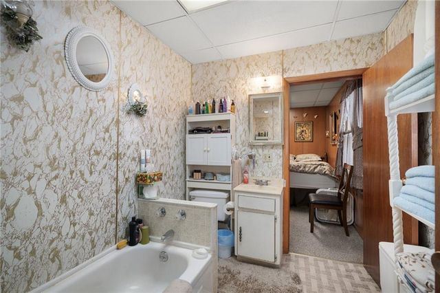 882 Shawnee Road, Kansas City, KS 66103