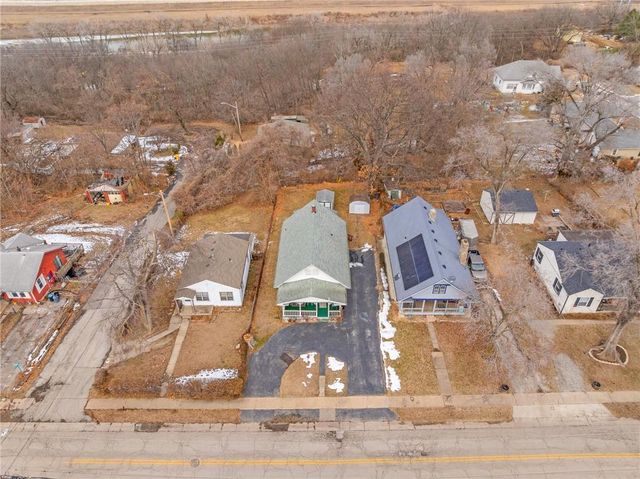 882 Shawnee Road, Kansas City, KS 66103