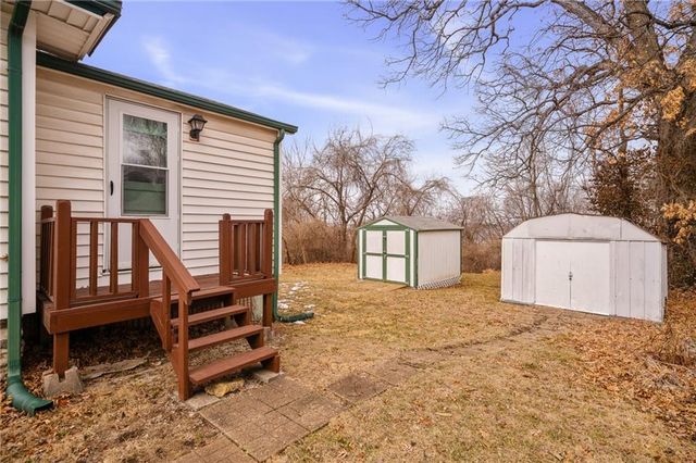 882 Shawnee Road, Kansas City, KS 66103