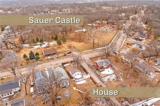 882 Shawnee Road, Kansas City, KS 66103