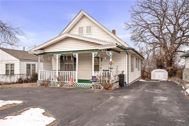 882 Shawnee Road, Kansas City, KS 66103