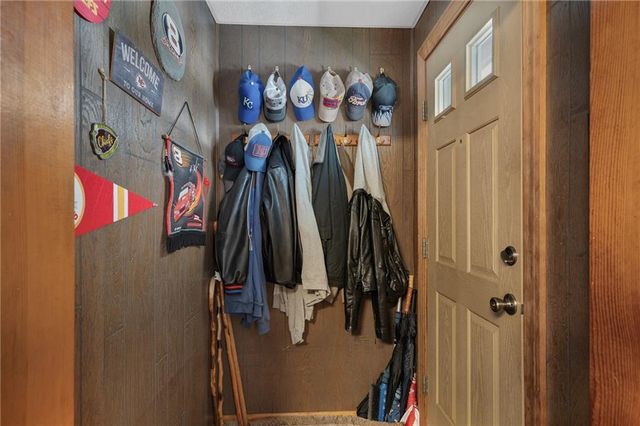 882 Shawnee Road, Kansas City, KS 66103