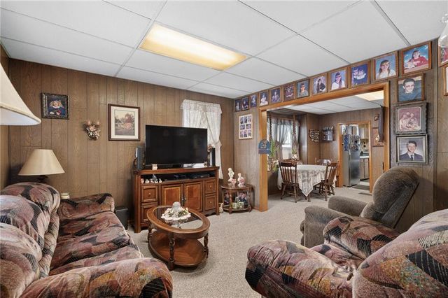 882 Shawnee Road, Kansas City, KS 66103