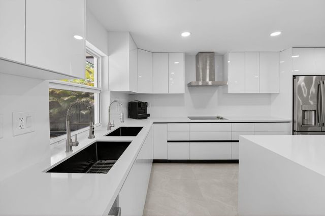 20203 Back Nine Drive, Boca Raton, FL 33498