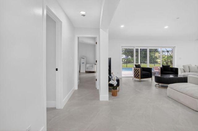 20203 Back Nine Drive, Boca Raton, FL 33498