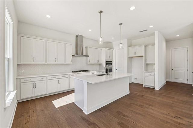 230 East Harbor Drive, Dawsonville, GA 30534