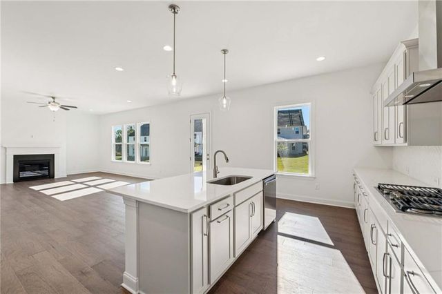 230 East Harbor Drive, Dawsonville, GA 30534