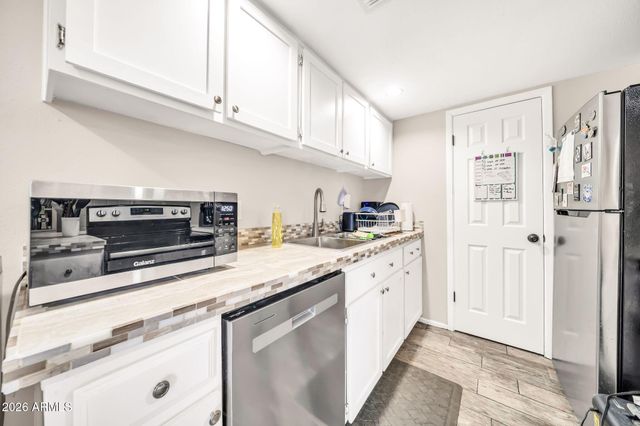 8121 N 32ND Drive, Phoenix, AZ 85051