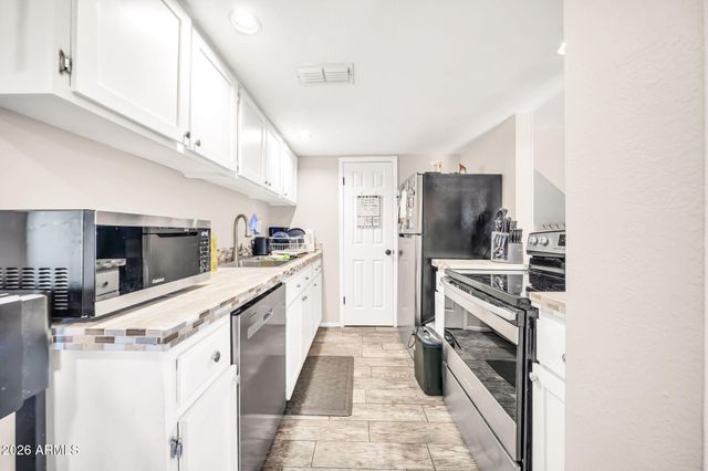 8121 N 32ND Drive, Phoenix, AZ 85051