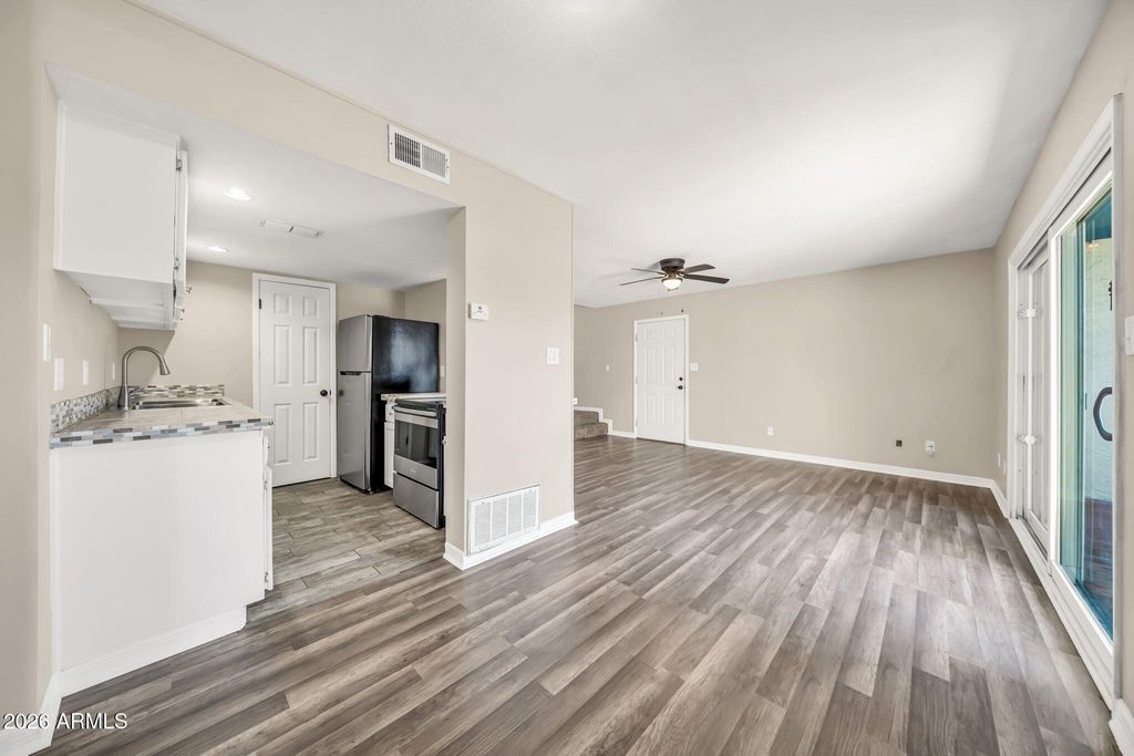 8121 N 32ND Drive, Phoenix, AZ 85051 — photo 4