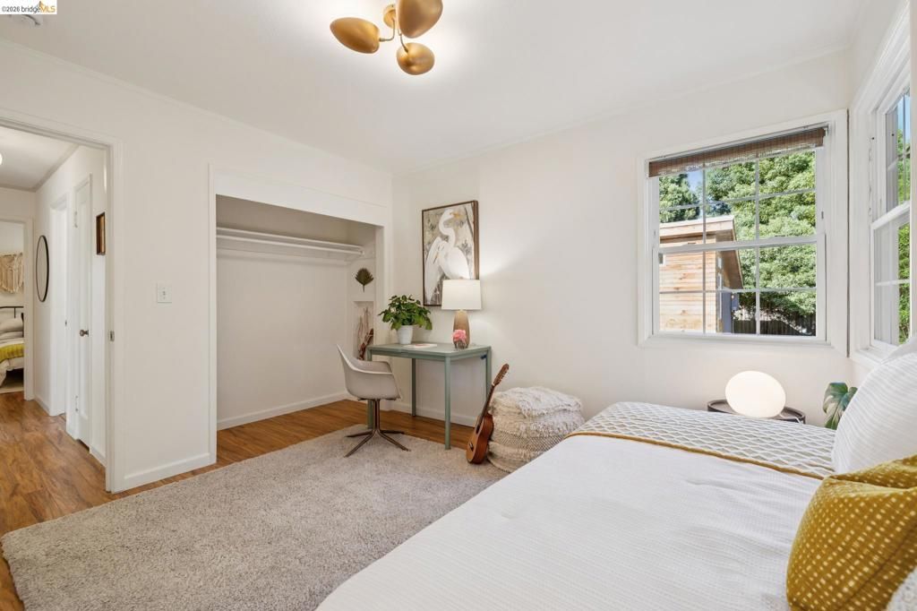 Image 20 of property listing at 738 Ventura St, Richmond, CA 94805