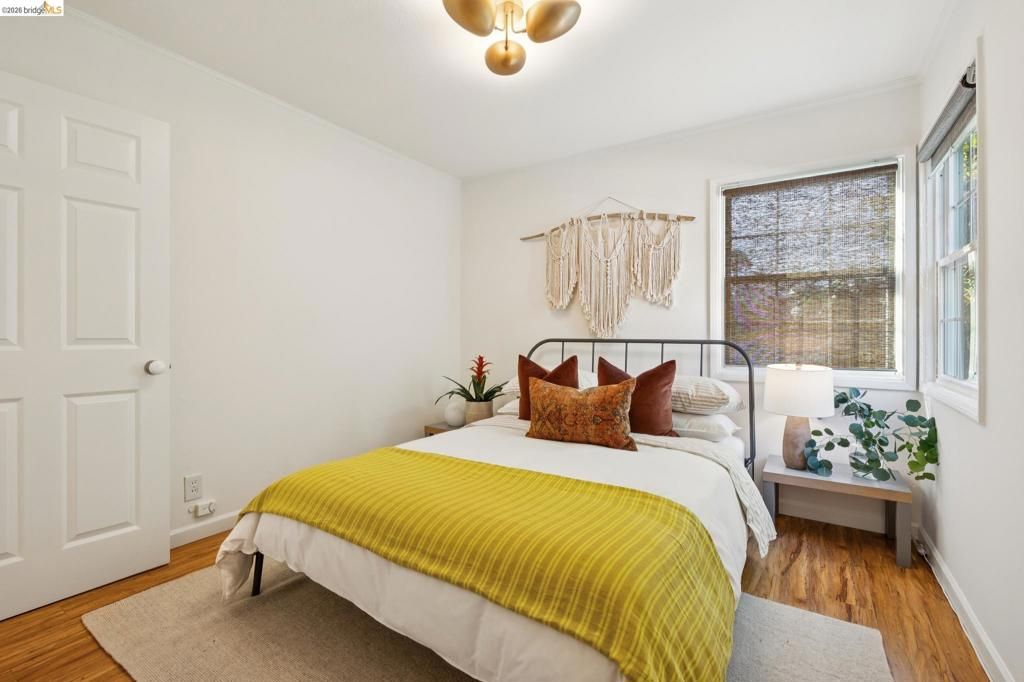 Image 26 of property listing at 738 Ventura St, Richmond, CA 94805