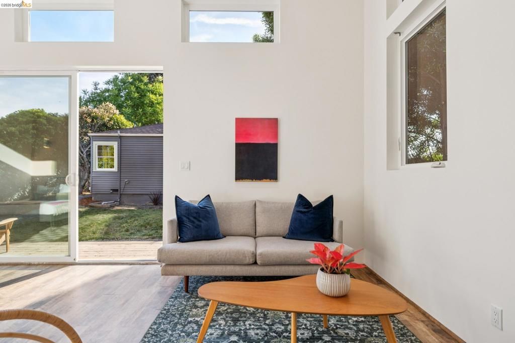 Image 40 of property listing at 738 Ventura St, Richmond, CA 94805