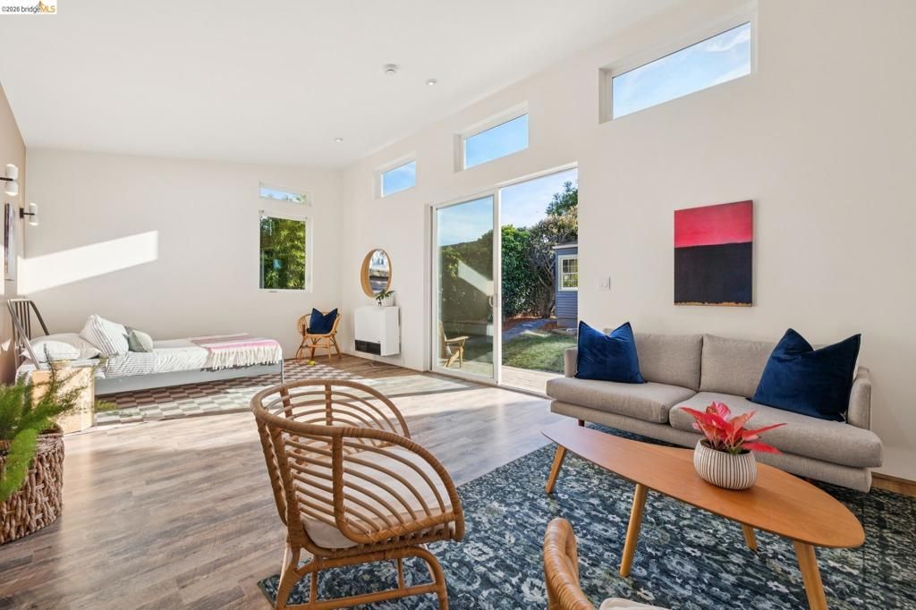 Image 44 of property listing at 738 Ventura St, Richmond, CA 94805