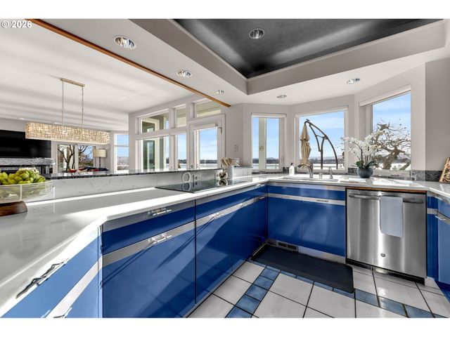 1463 Se COLUMBIA Way, Vancouver, WA 98661