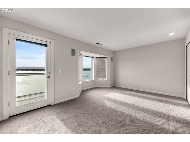 1463 Se COLUMBIA Way, Vancouver, WA 98661