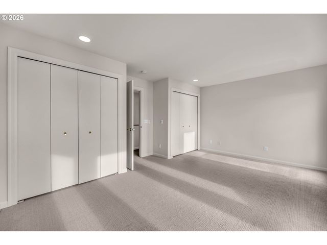 1463 Se COLUMBIA Way, Vancouver, WA 98661