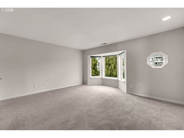 1463 Se COLUMBIA Way, Vancouver, WA 98661