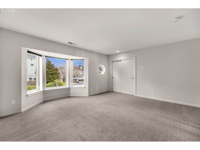 1463 Se COLUMBIA Way, Vancouver, WA 98661