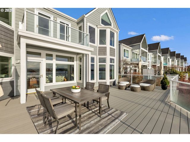 1463 Se COLUMBIA Way, Vancouver, WA 98661