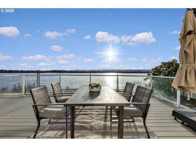 1463 Se COLUMBIA Way, Vancouver, WA 98661