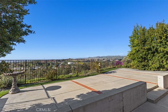 21401 Stonehaven, Lake Forest, CA 92630