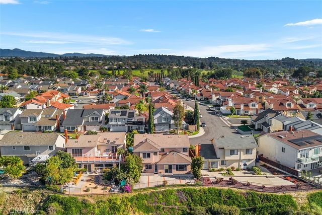 21401 Stonehaven, Lake Forest, CA 92630