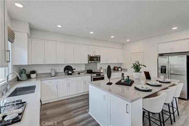 6470 Marblebrook Avenue, Hesperia, CA 92345