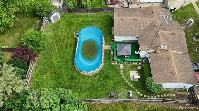 527 Leland Street, Flushing, MI 48433