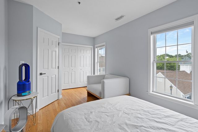 36 Cambridge Rd 44, Woburn, MA 01801