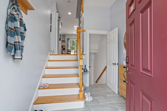 36 Cambridge Rd 44, Woburn, MA 01801