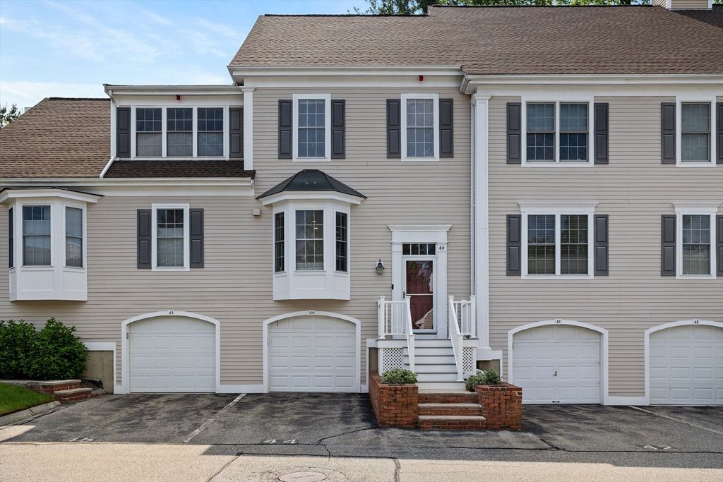 36 Cambridge Rd 44, Woburn, MA 01801