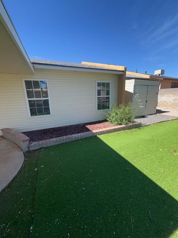 556 Stallion Road SE, Rio Rancho, NM 87124
