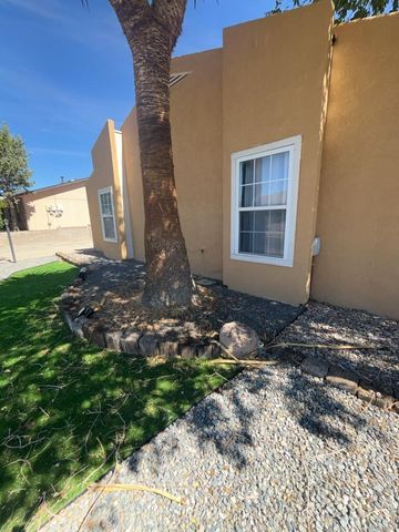 556 Stallion Road SE, Rio Rancho, NM 87124