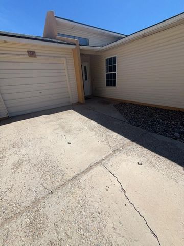 556 Stallion Road SE, Rio Rancho, NM 87124