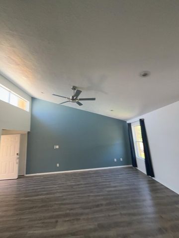 556 Stallion Road SE, Rio Rancho, NM 87124