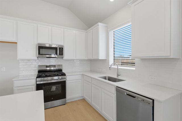 31011 Peck Pass Drive, Waller, TX 77484