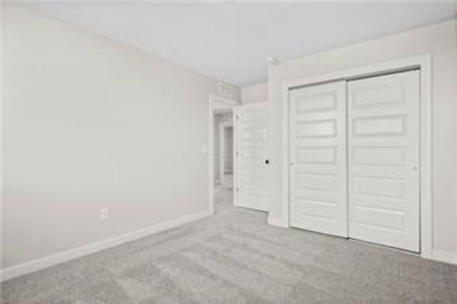 505 SW Newport Drive, Blue Springs, MO 64014