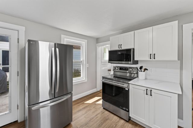 72 Chestnut St 72, Clinton, MA 01510