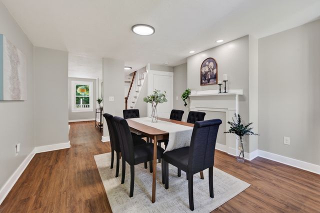 72 Chestnut St 72, Clinton, MA 01510