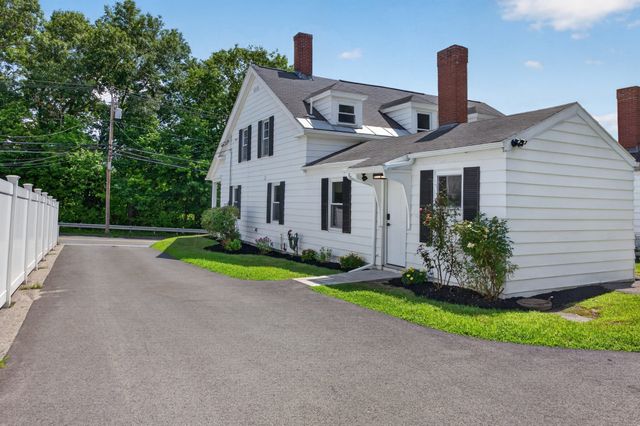 72 Chestnut St 72, Clinton, MA 01510