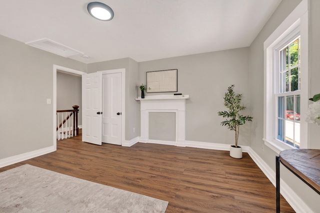 72 Chestnut St 72, Clinton, MA 01510