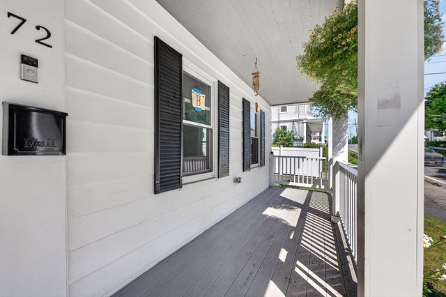 72 Chestnut St 72, Clinton, MA 01510