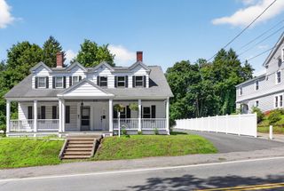 72 Chestnut St 72, Clinton, MA 01510