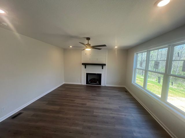 566 Judah Cir, Clarksville, TN 37042