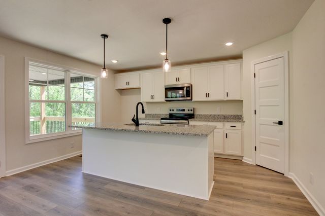 566 Judah Cir, Clarksville, TN 37042