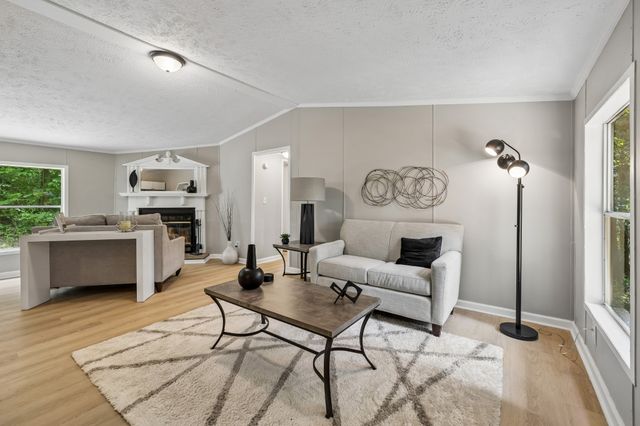 60 Dawson Ln, Gordonsville, TN 38563