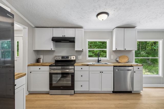 60 Dawson Ln, Gordonsville, TN 38563