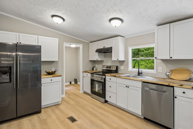 60 Dawson Ln, Gordonsville, TN 38563